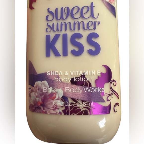 Bath & Body Works Sweet Summer Kiss Body Lotion - Picture 4 of 6